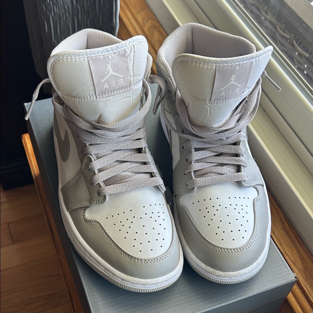 Nike Air Jordan 1 Mid Sneakers - Light Grey & White
